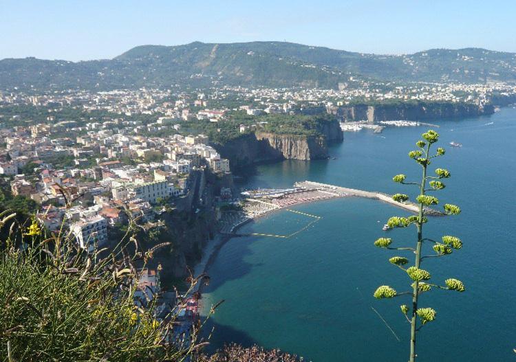 Residenza Regina Margherita Castellammare di Stabia Bagian luar foto