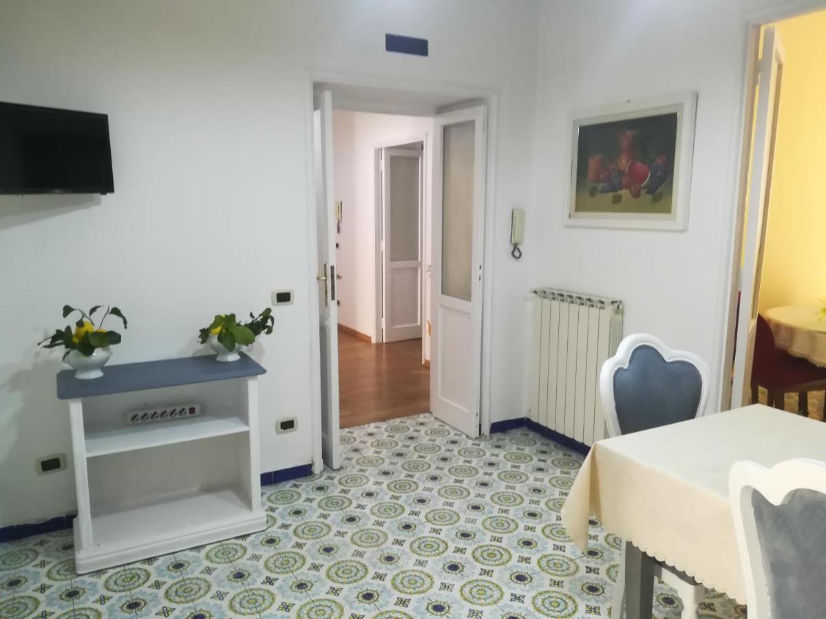 Residenza Regina Margherita Castellammare di Stabia Bagian luar foto
