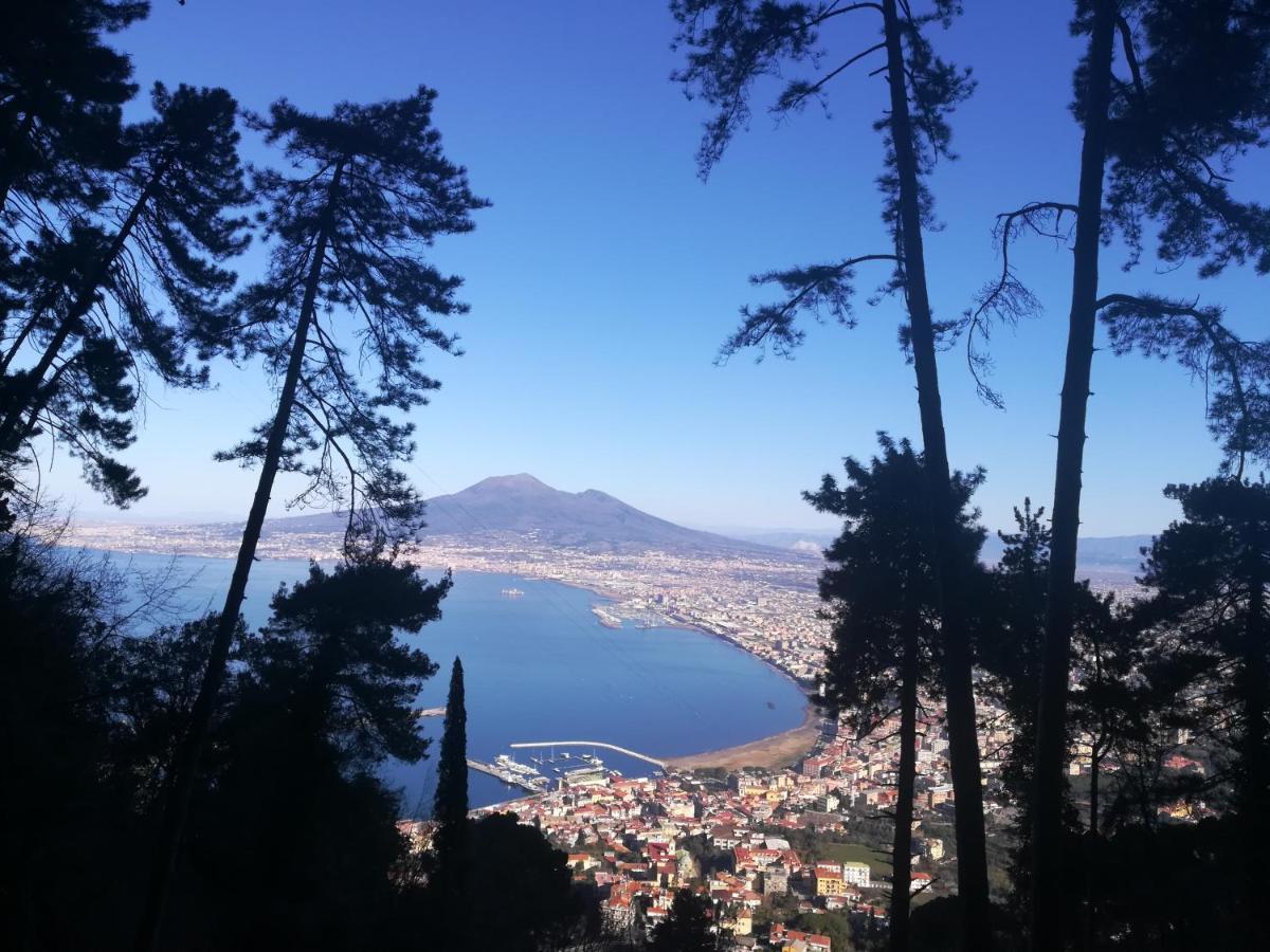 Residenza Regina Margherita Castellammare di Stabia Bagian luar foto