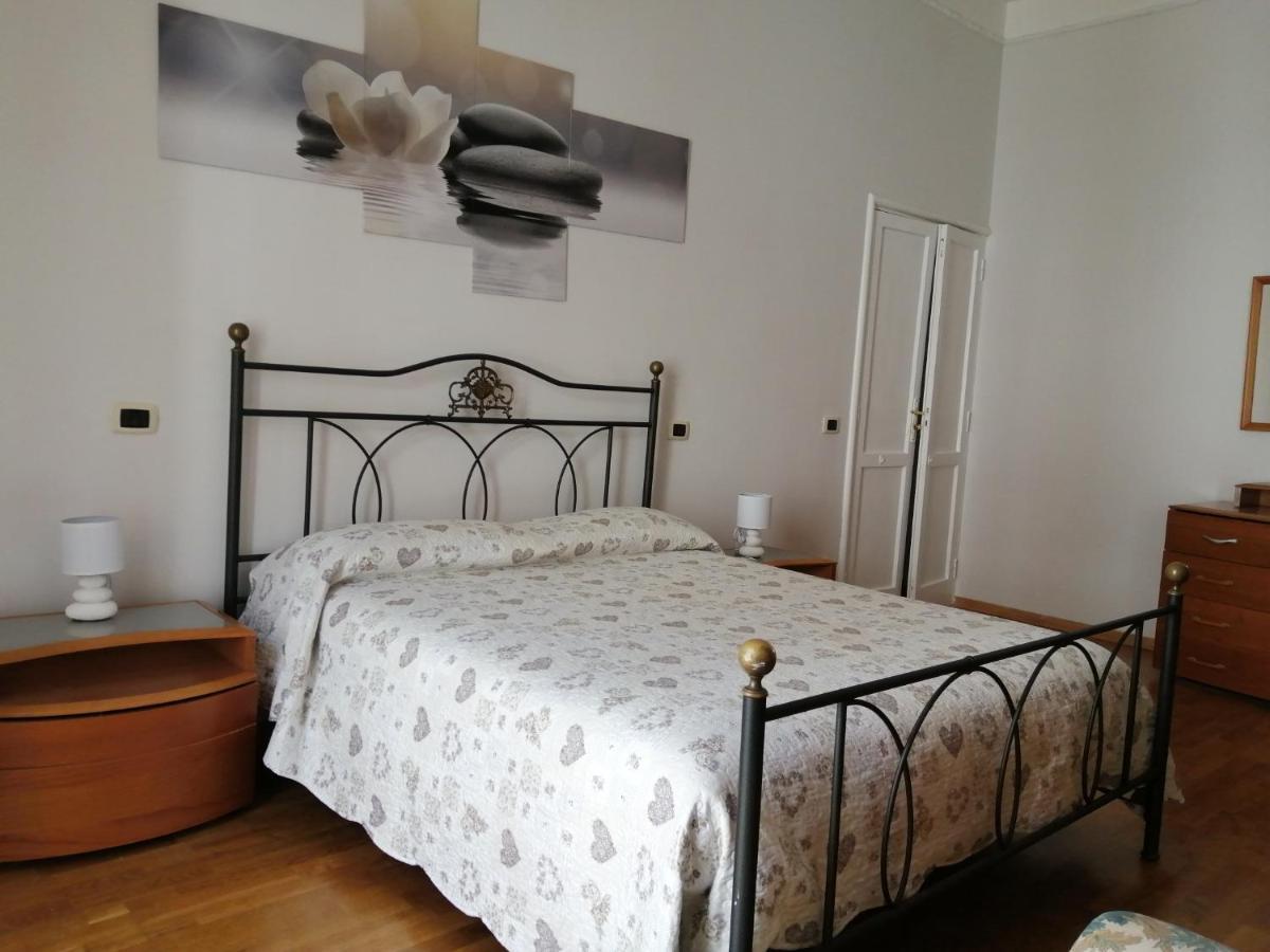 Residenza Regina Margherita Castellammare di Stabia Bagian luar foto